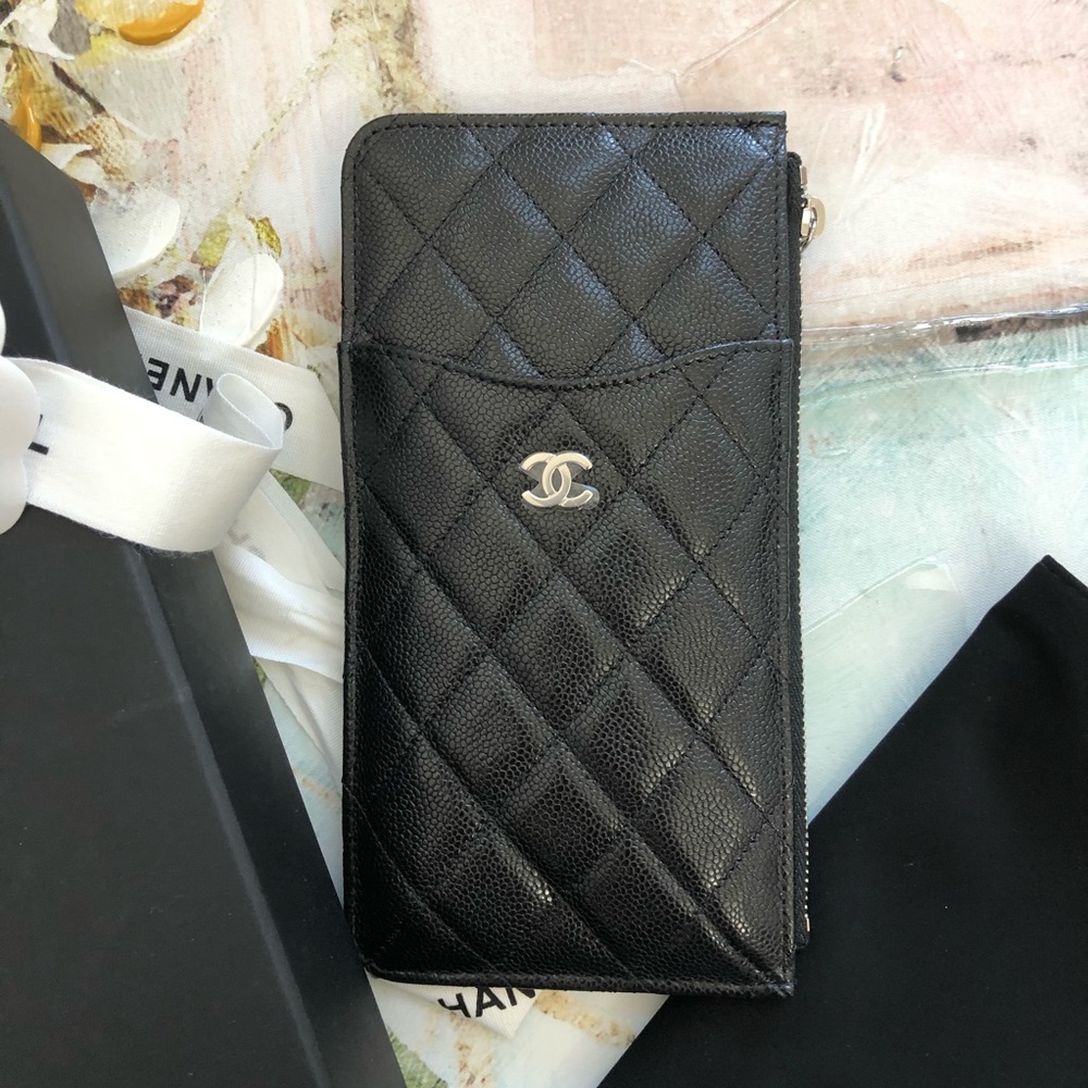 Brand new Chanel black phone wallet SHW - Picture 3 of 16